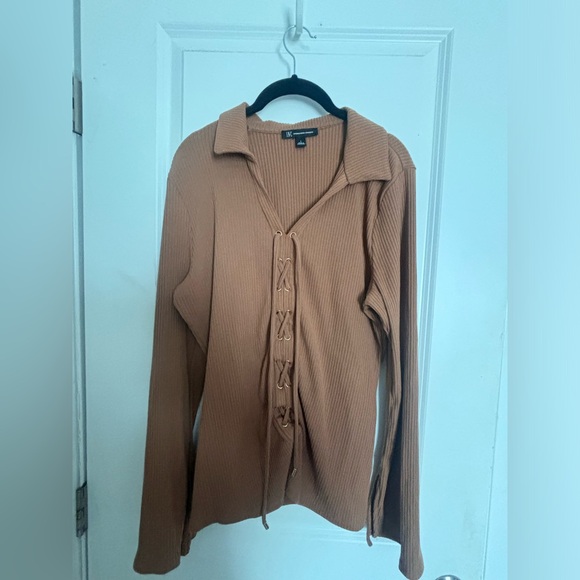 NWOT tan lace-up front sweater. Size large. Perfect for Fall! - Picture 1 of 3